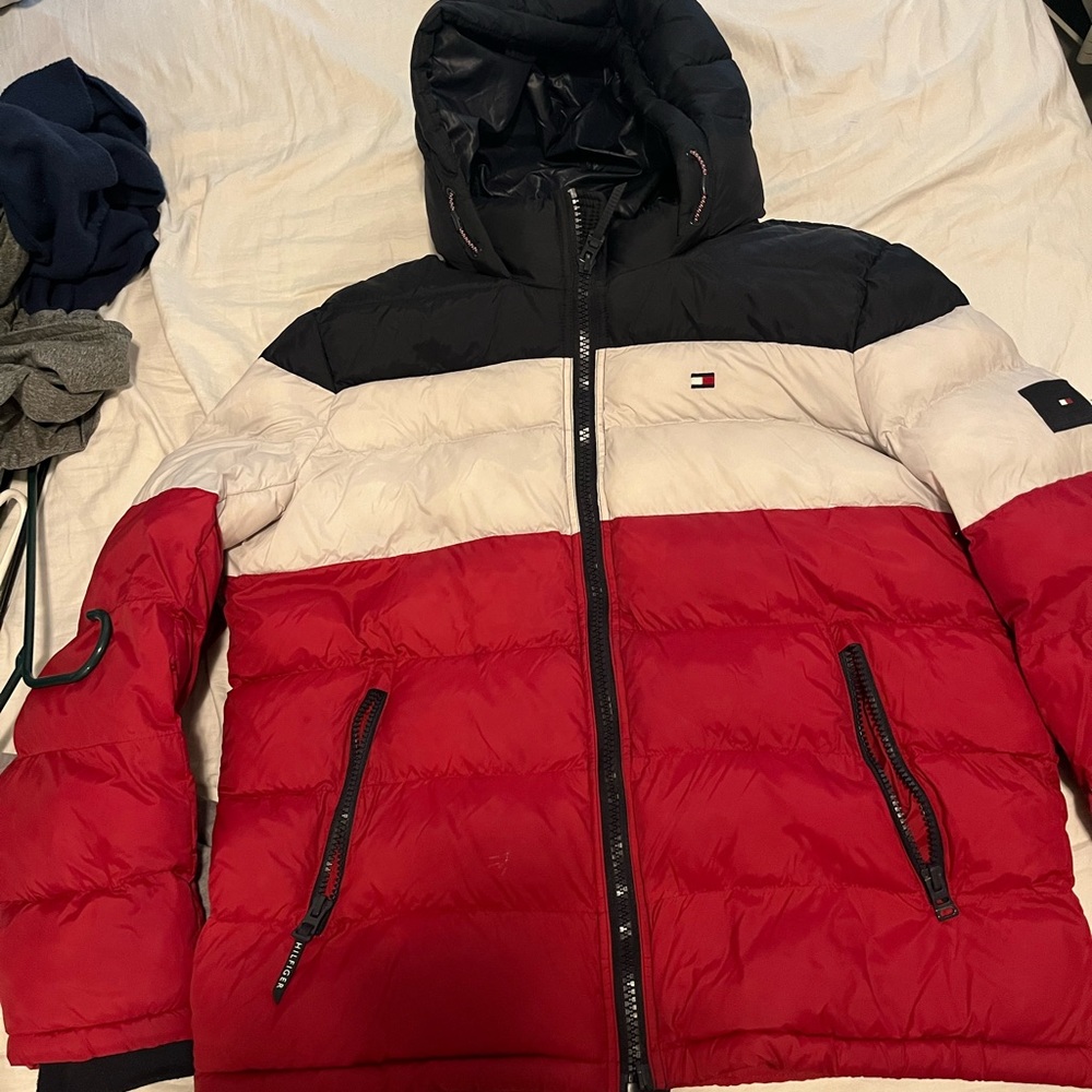 Tommy Hilfiger Men’s Hooded Puffer Jacket